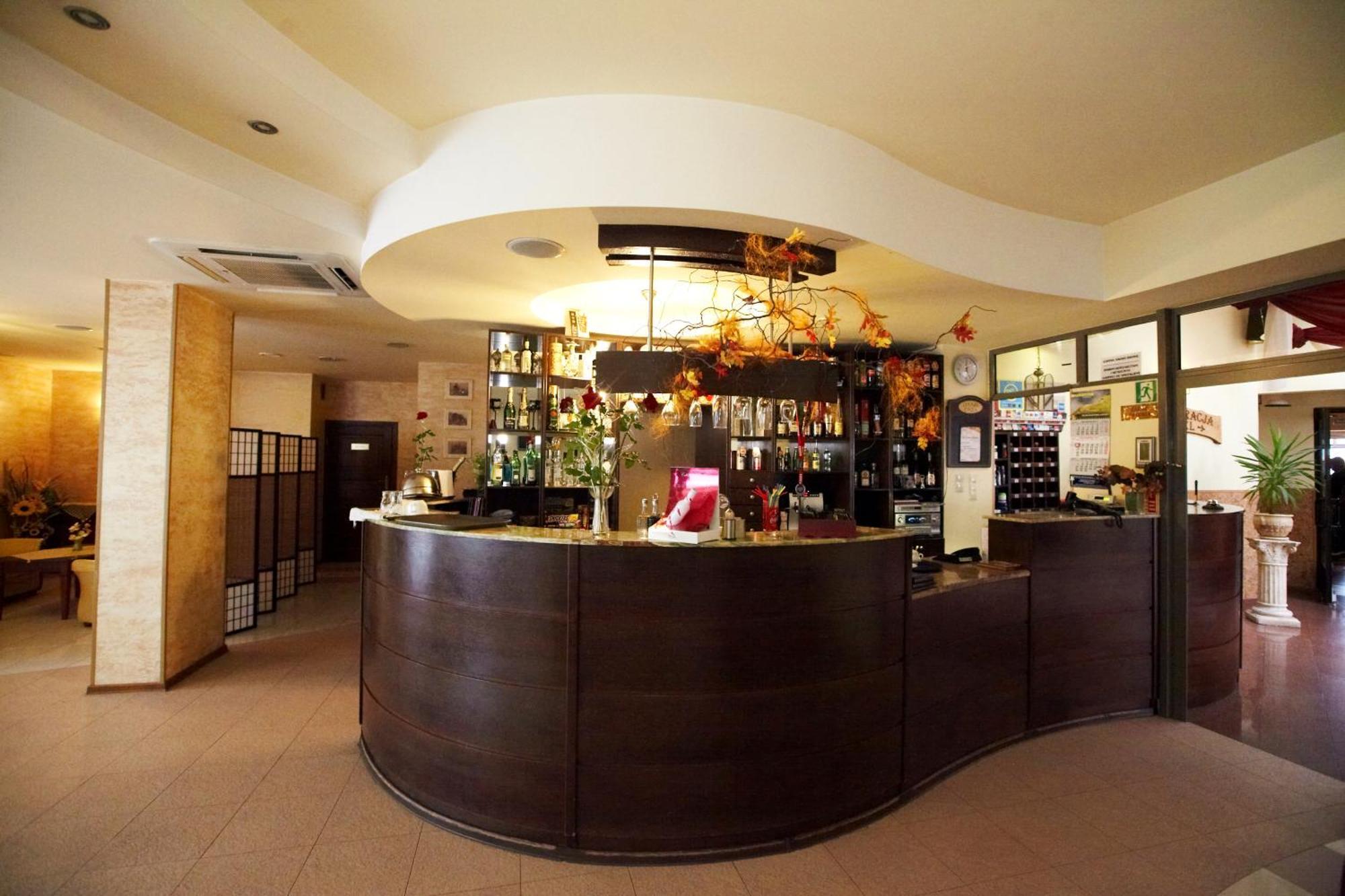 Hotel Dukat Biała Podlaska Esterno foto