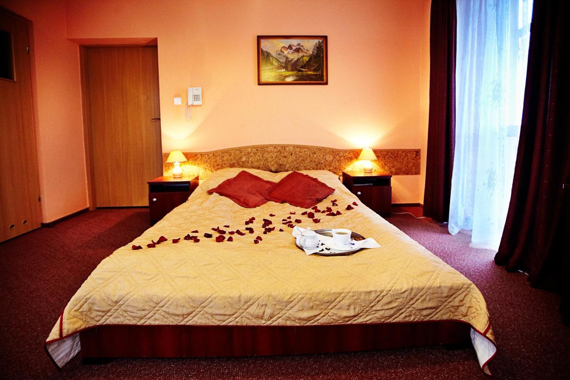 Hotel Dukat Biała Podlaska Esterno foto