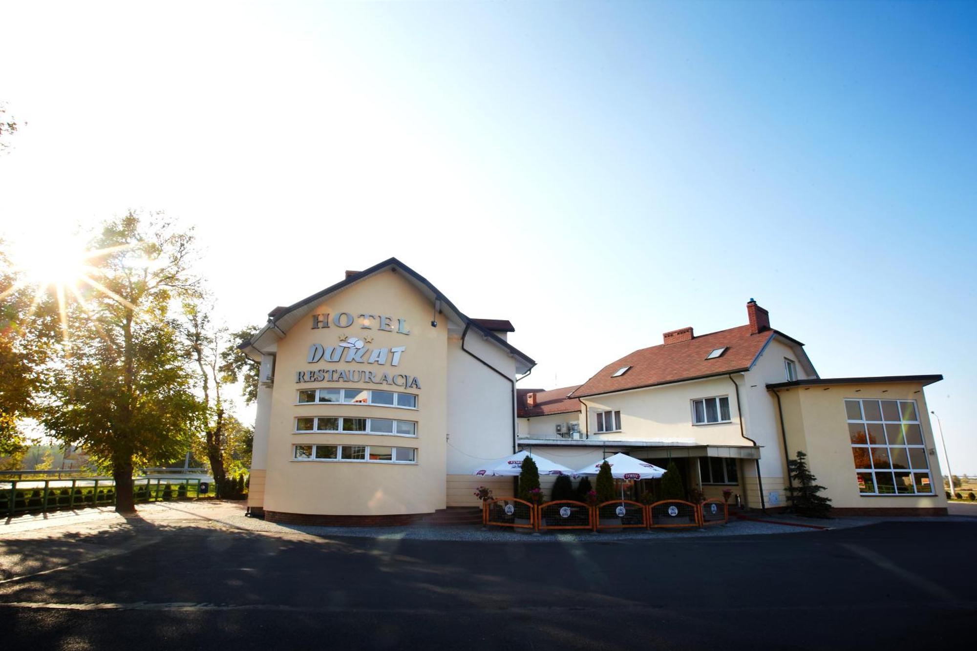Hotel Dukat Biała Podlaska Esterno foto