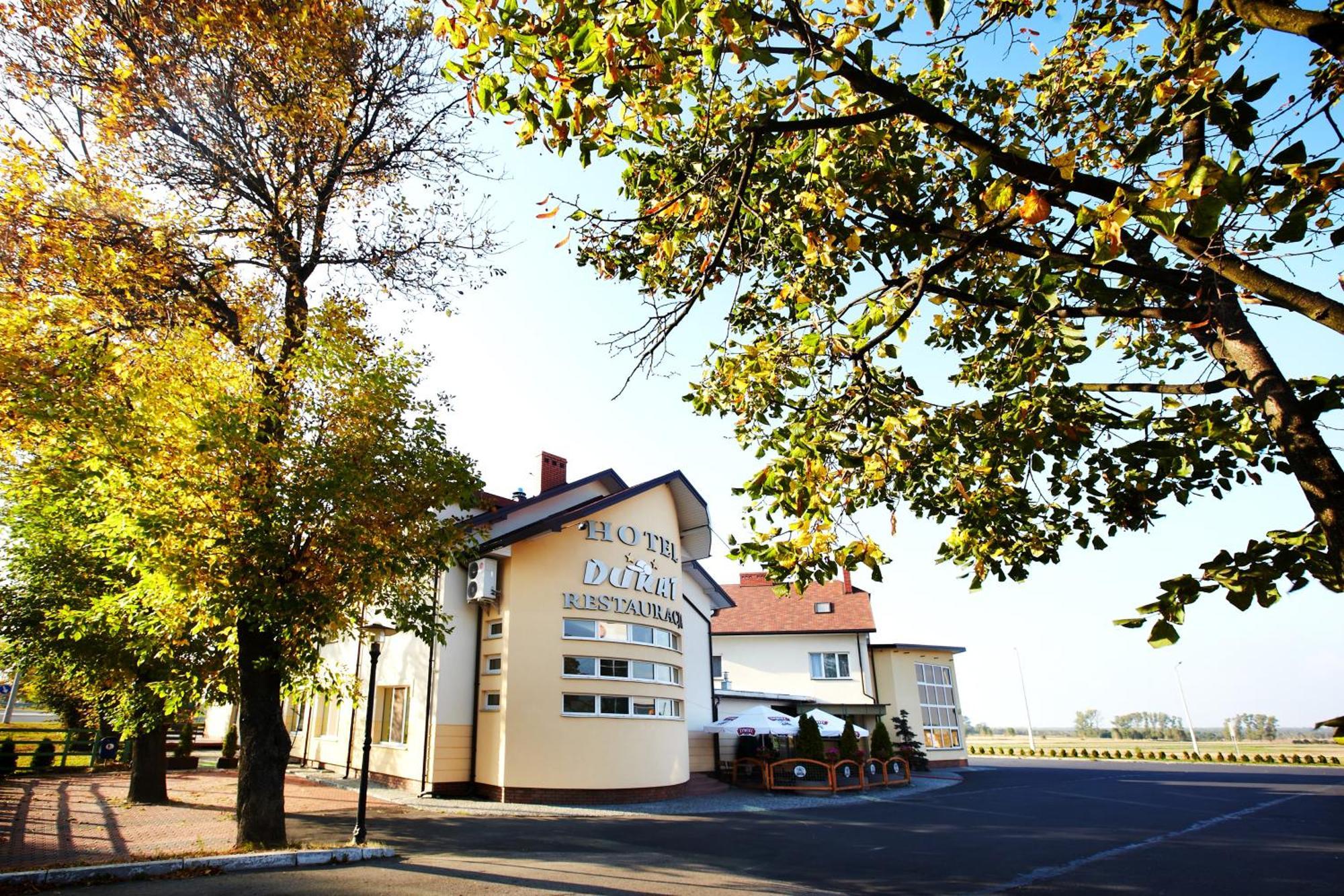 Hotel Dukat Biała Podlaska Esterno foto