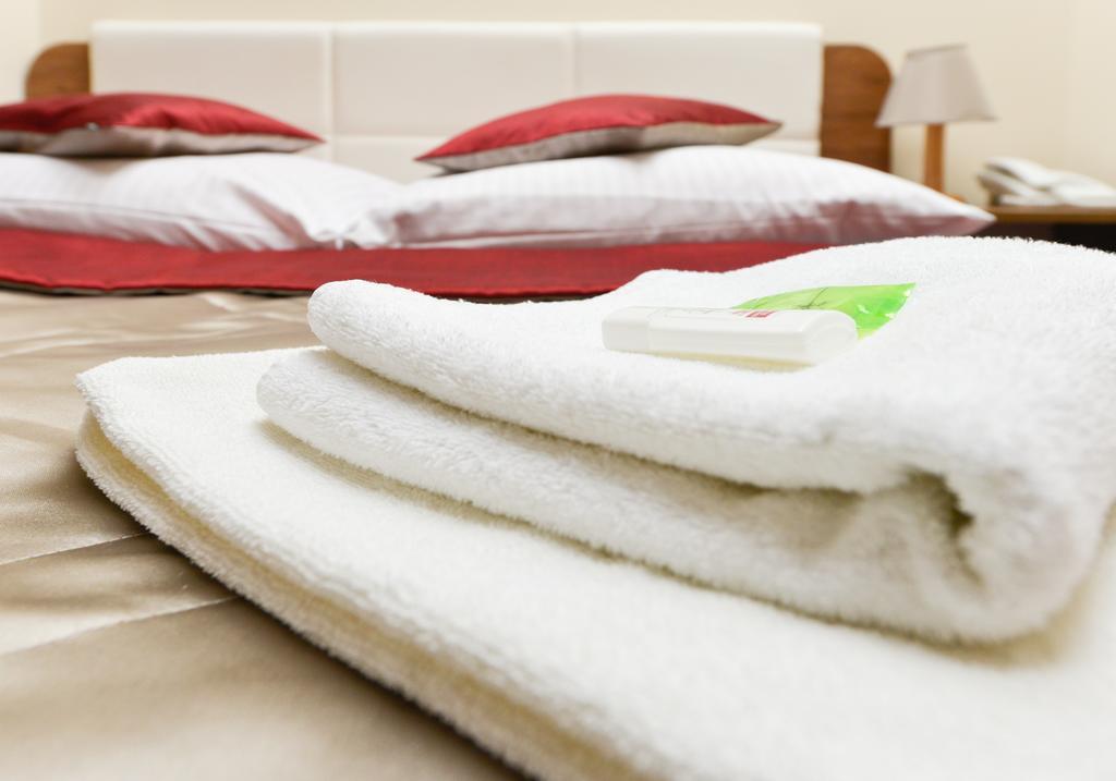 Hotel Dukat Biała Podlaska Esterno foto