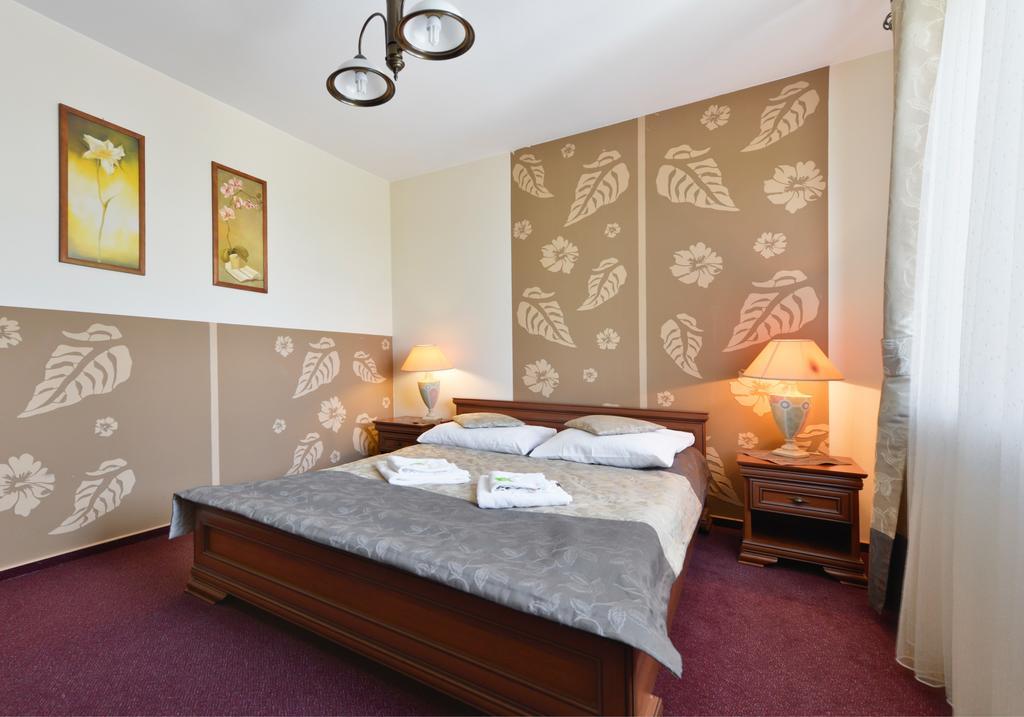 Hotel Dukat Biała Podlaska Esterno foto