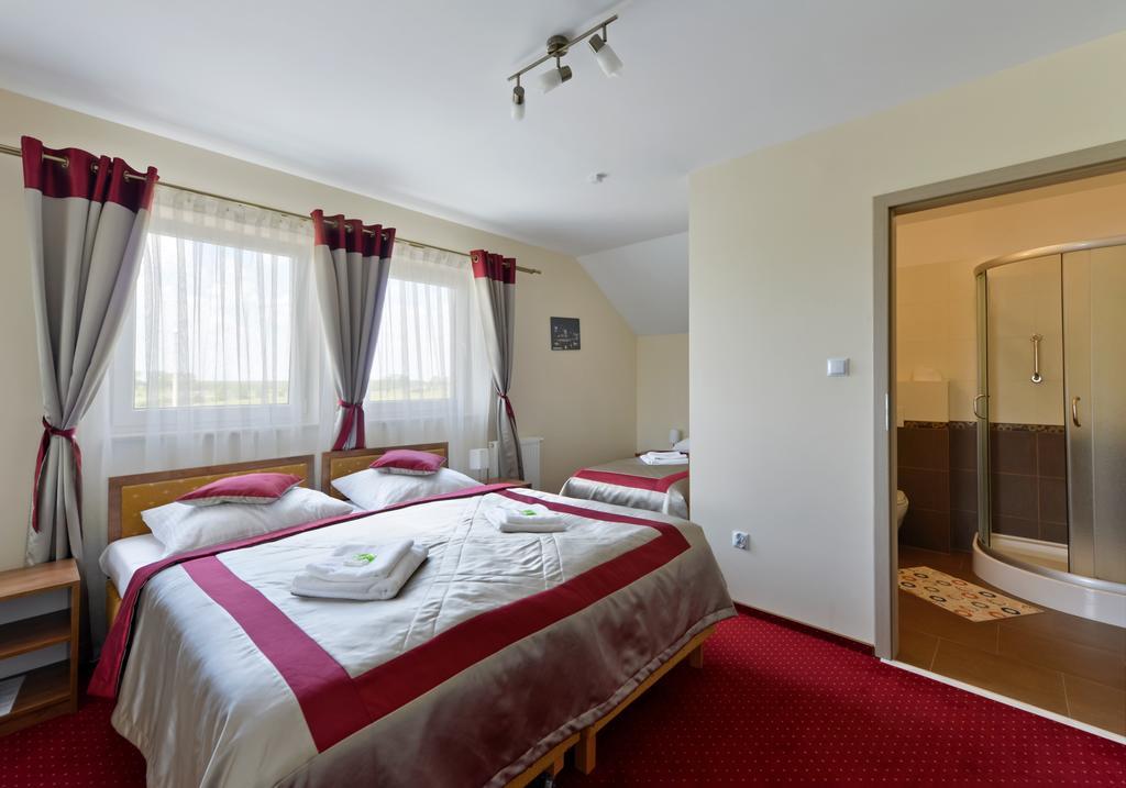 Hotel Dukat Biała Podlaska Esterno foto