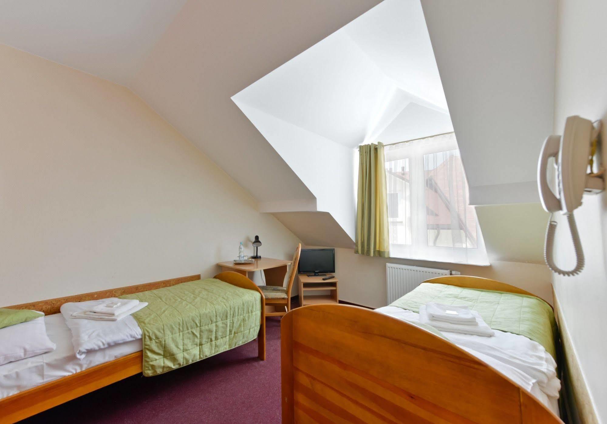 Hotel Dukat Biała Podlaska Esterno foto