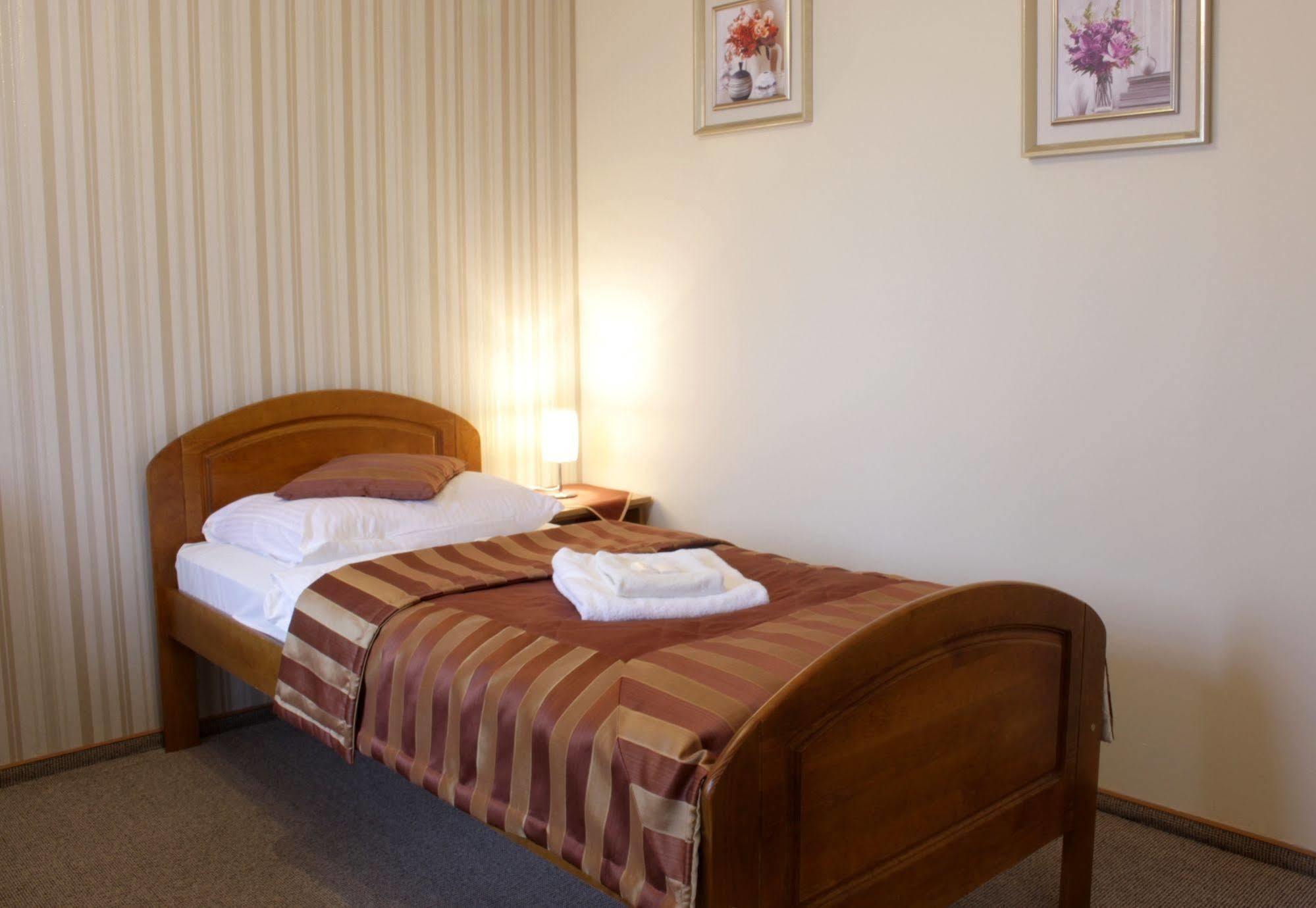 Hotel Dukat Biała Podlaska Esterno foto